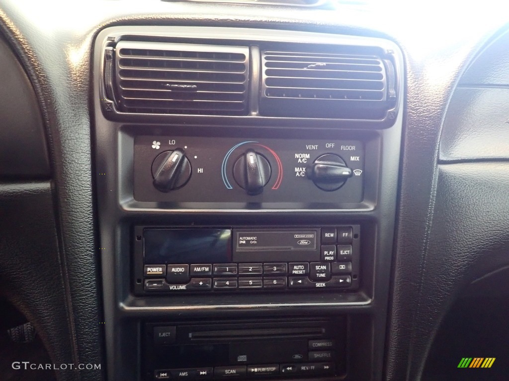 1996 Ford Mustang SVT Cobra Convertible Controls Photo #139965046
