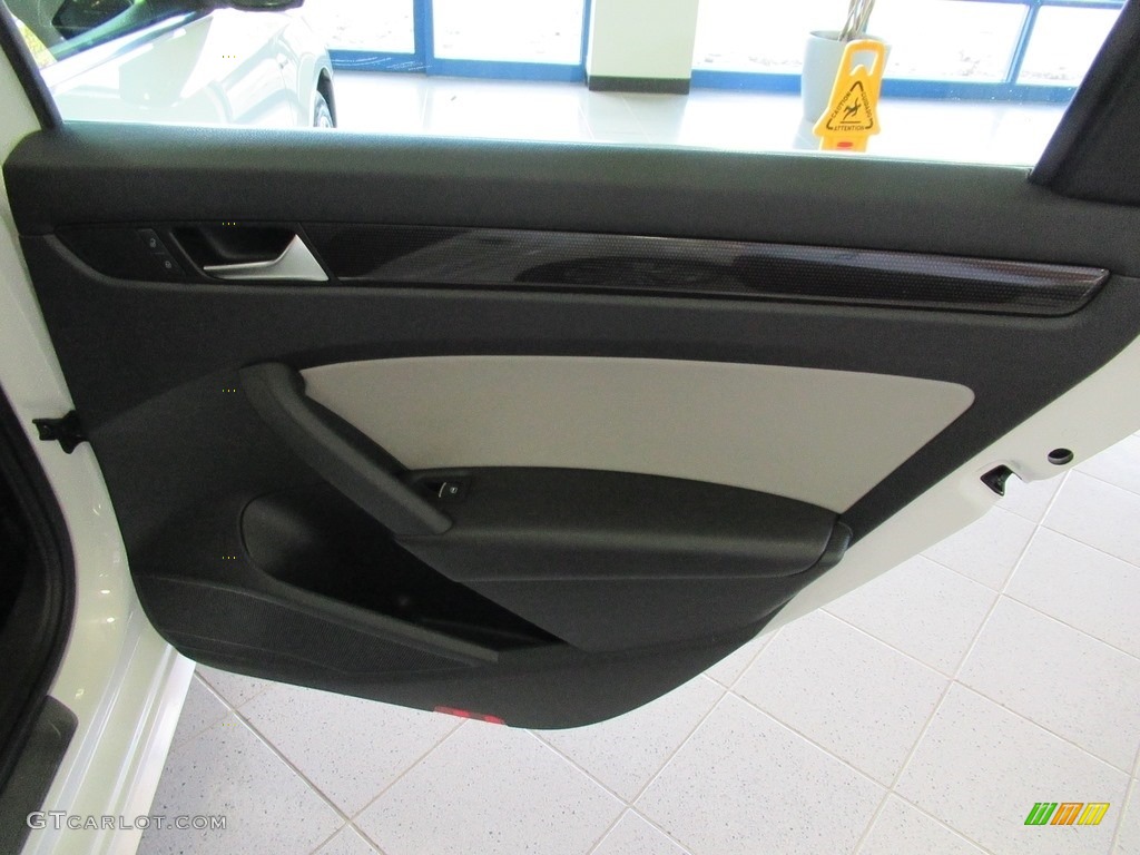 2014 Volkswagen Passat 1.8T Sport Sport Black/Gray Door Panel Photo #139967818