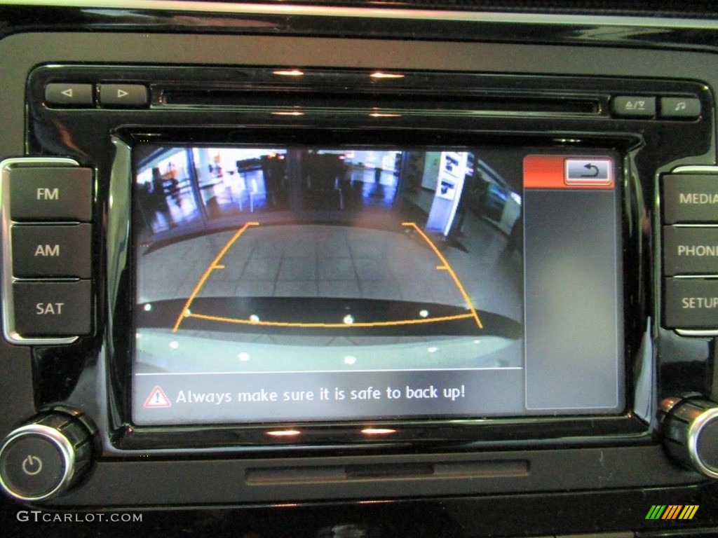 2014 Volkswagen Passat 1.8T Sport Controls Photo #139968064