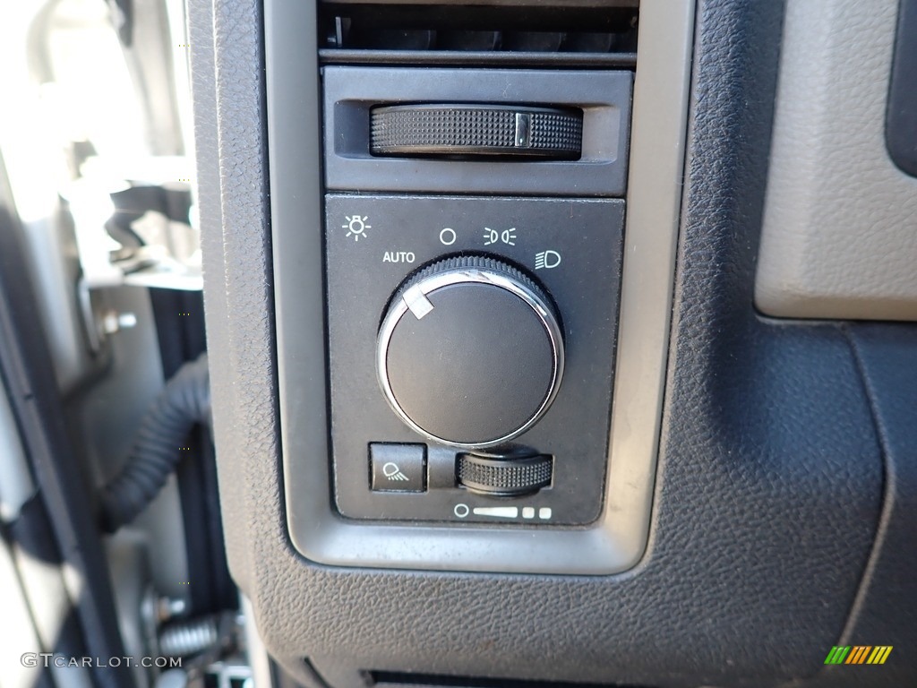 2011 Dodge Ram 1500 SLT Regular Cab 4x4 Controls Photo #139968271