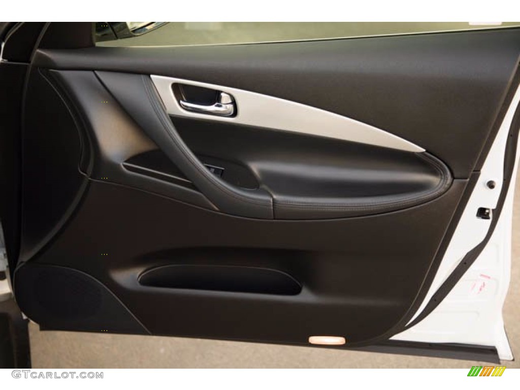 2017 Infiniti QX50 Standard QX50 Model Door Panel Photos