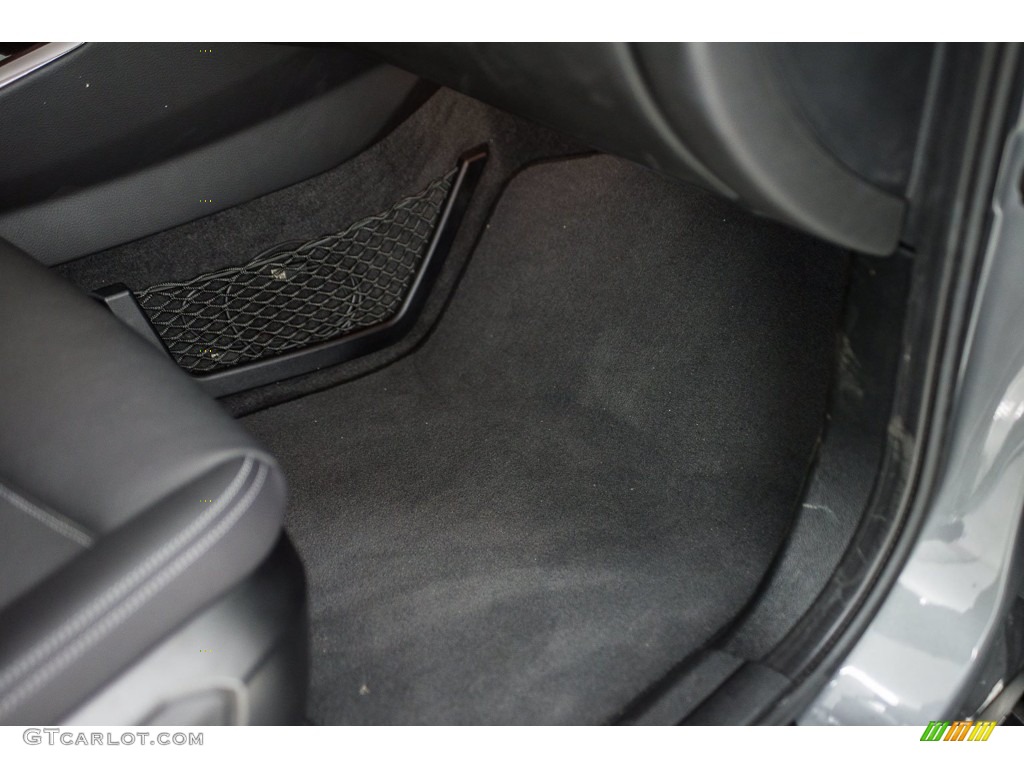 2017 X3 sDrive28i - Space Gray Metallic / Black photo #20