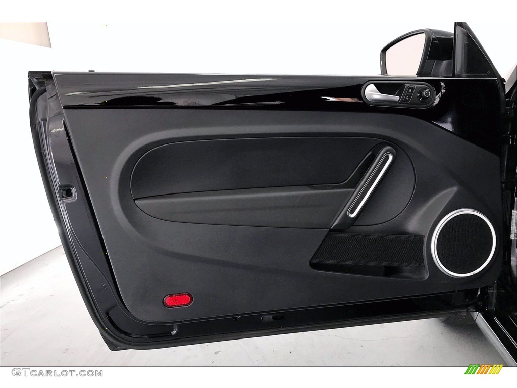 2017 Volkswagen Beetle 1.8T S Convertible Titan Black Door Panel Photo #139970857