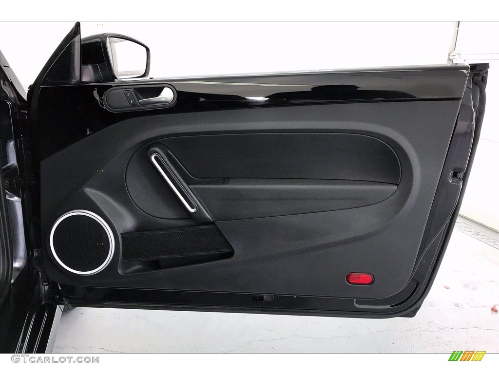 2017 Volkswagen Beetle 1.8T S Convertible Door Panel Photos