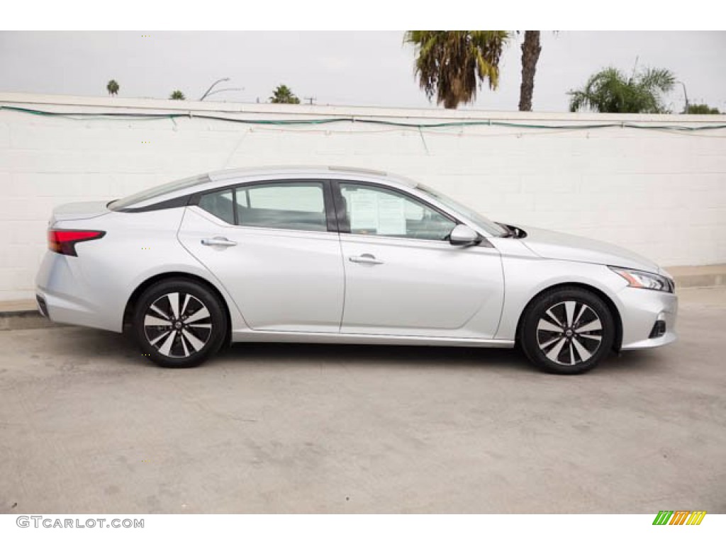 Brilliant Silver Metallic 2019 Nissan Altima SL Exterior Photo #139971253