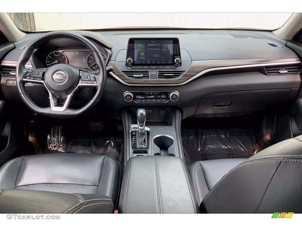 Charcoal Interior 2019 Nissan Altima SL Photo #139972327