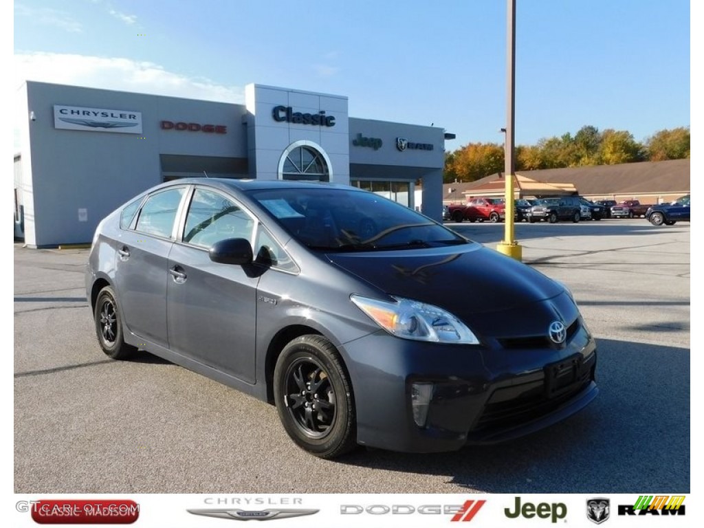 2014 Prius Two Hybrid - Winter Gray Metallic / Dark Gray photo #1