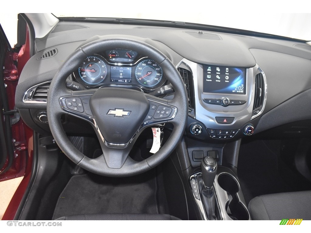 2018 Cruze LT - Cajun Red Tintcoat / Jet Black photo #12