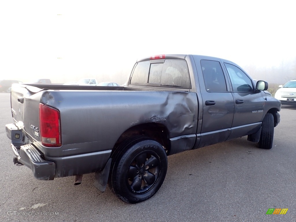 2004 Ram 1500 Laramie Quad Cab 4x4 - Graphite Metallic / Dark Slate Gray photo #10