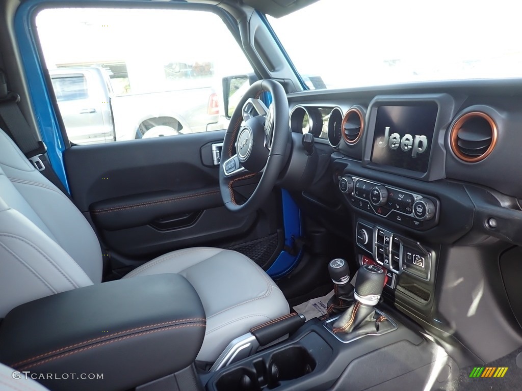 2020 Gladiator Mojave 4x4 - Hydro Blue Pearl / Black/Steel Gray photo #10