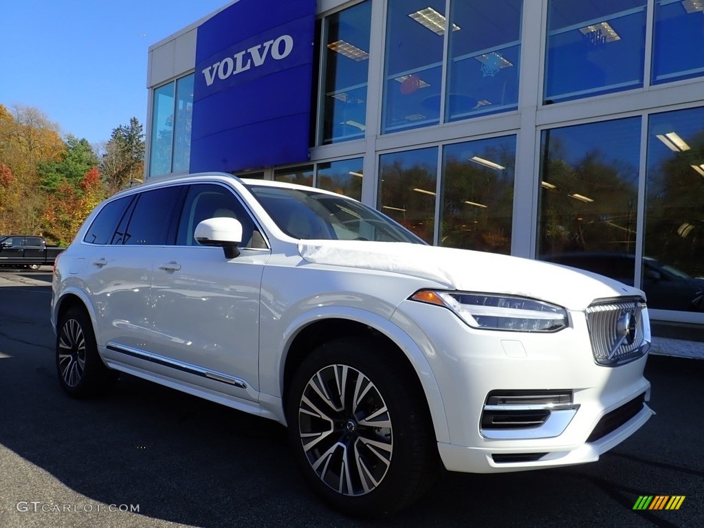 Crystal White Metallic 2021 Volvo XC90 T8 eAWD Momentum Plug-in Hybrid Exterior Photo #139977425
