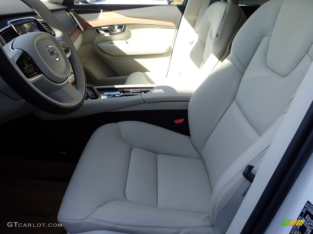 2021 Volvo XC90 T8 eAWD Momentum Plug-in Hybrid Front Seat Photo #139977562