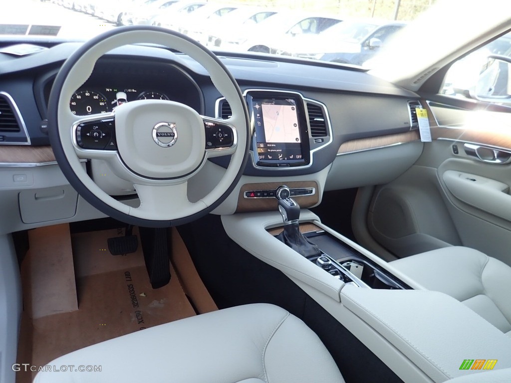 Blonde/Charcoal Interior 2021 Volvo XC90 T6 AWD Momentum Photo #139978045