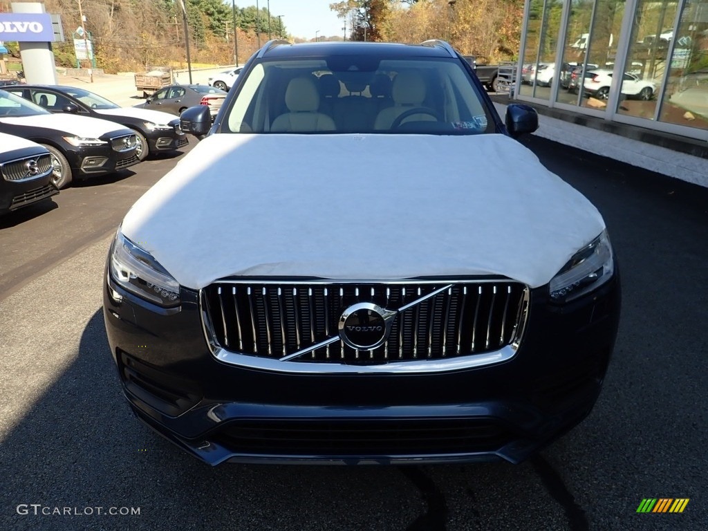 2021 XC90 T5 AWD Momentum - Denim Blue Metallic / Blonde/Charcoal photo #6