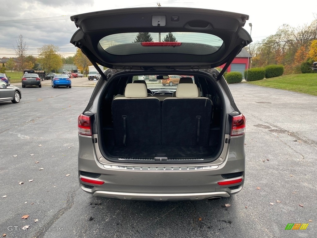 2016 Sorento SX V6 - Titanium Silver / Stone Beige photo #9