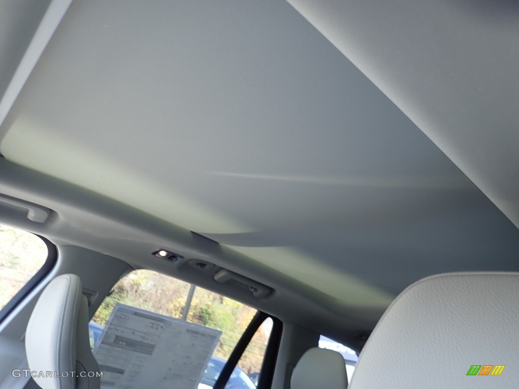2021 XC90 T5 AWD Momentum - Denim Blue Metallic / Blonde/Charcoal photo #13