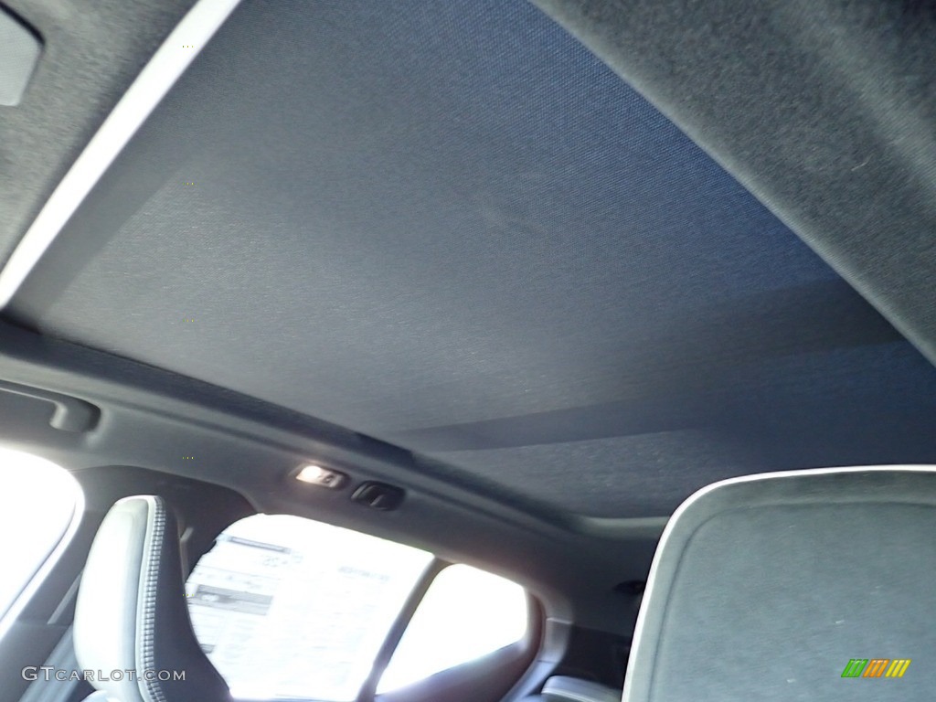 2021 XC40 T5 R-Design AWD - Bursting Blue Metallic / Charcoal photo #13