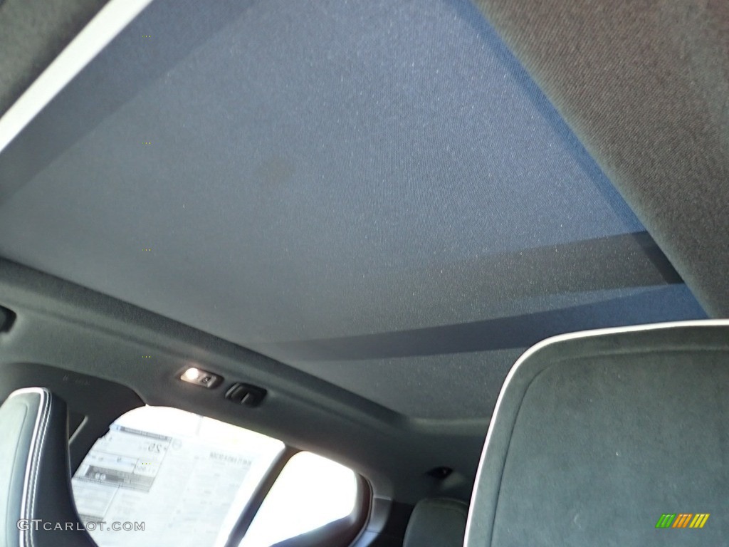 2021 Volvo XC40 T5 R-Design AWD Sunroof Photo #139979197