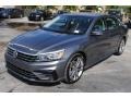 Platinum Gray Metallic - Passat R-Line Photo No. 4