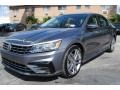 Platinum Gray Metallic - Passat R-Line Photo No. 5