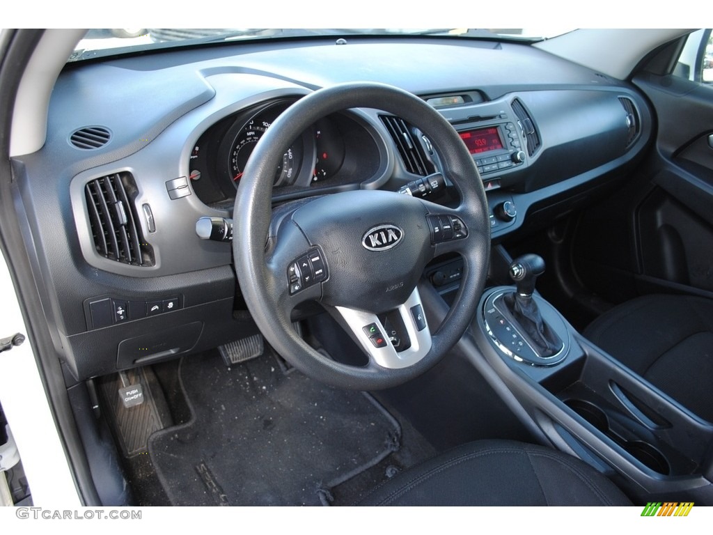 2012 Sportage LX - Clear White / Black photo #14