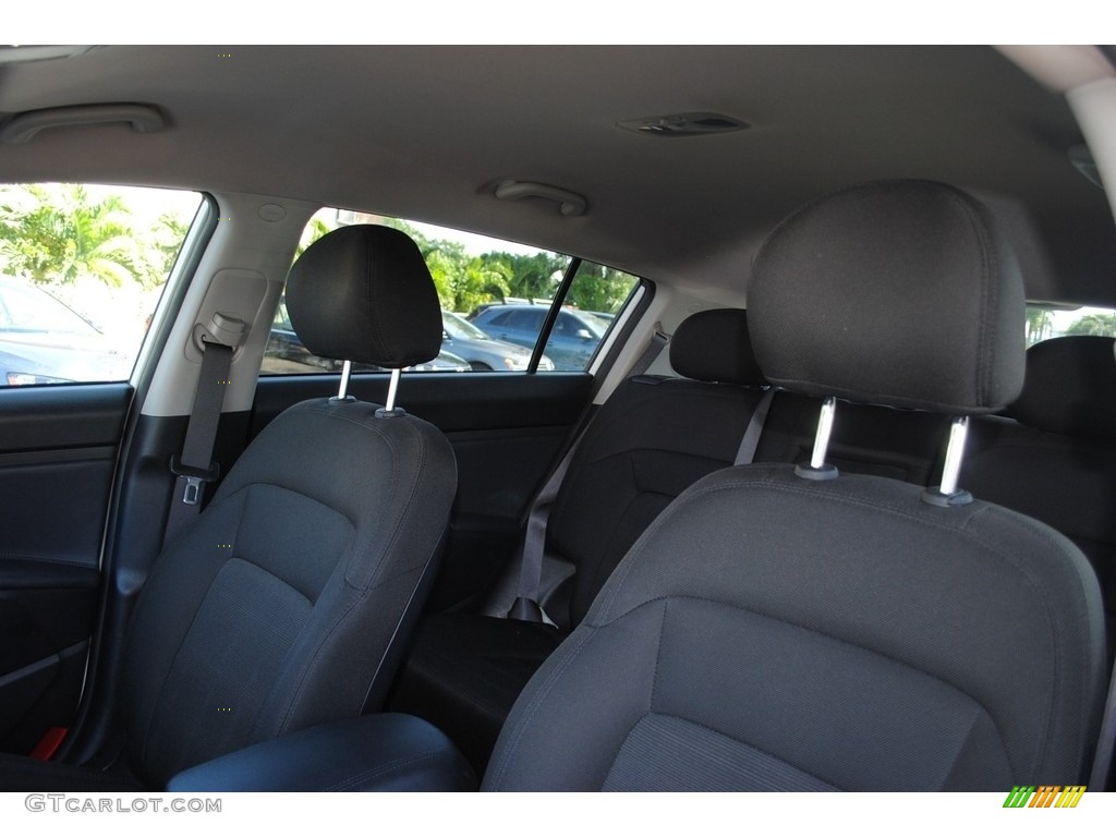 2012 Sportage LX - Clear White / Black photo #15