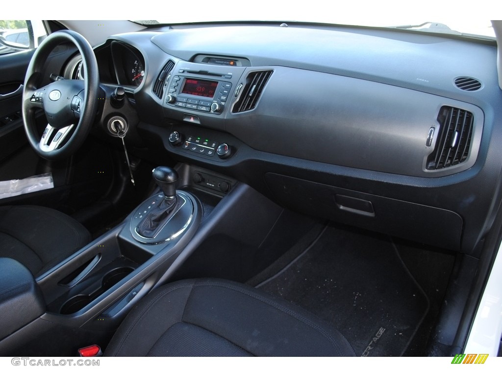 2012 Sportage LX - Clear White / Black photo #16