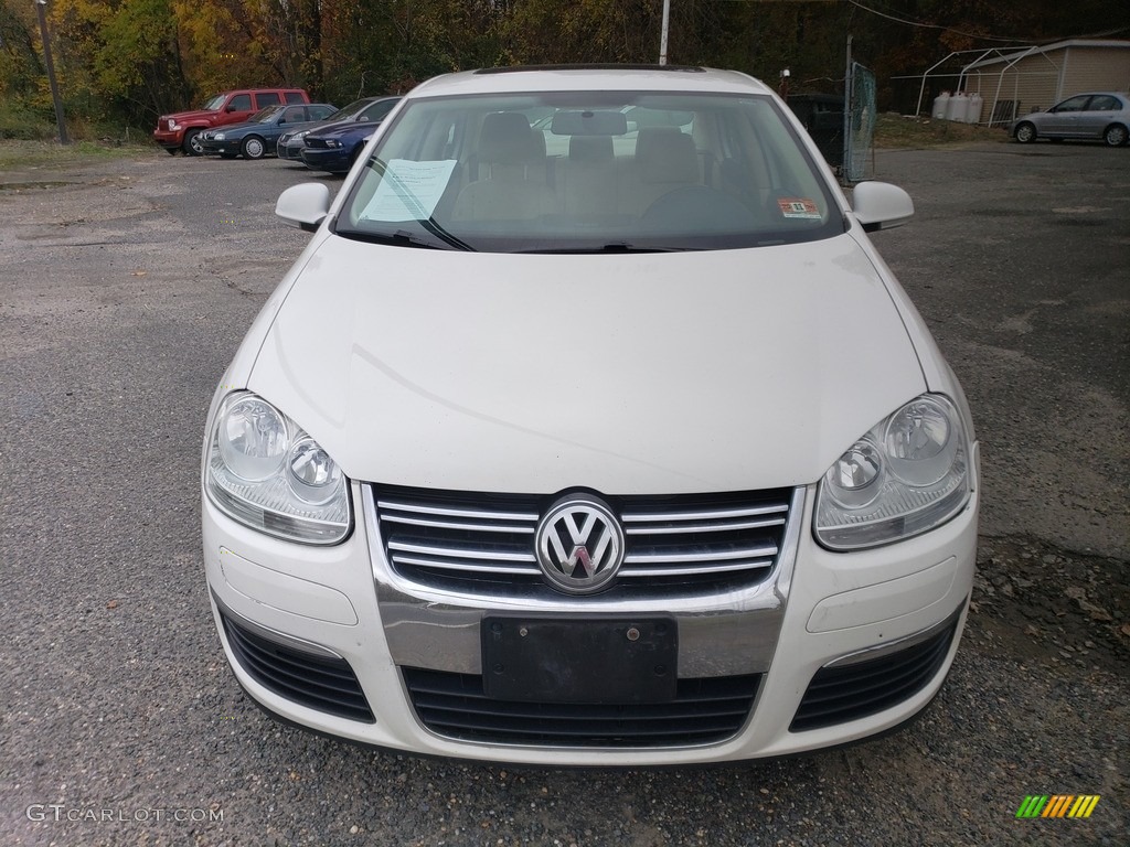 2010 Jetta SE Sedan - Candy White / Cornsilk Beige photo #2