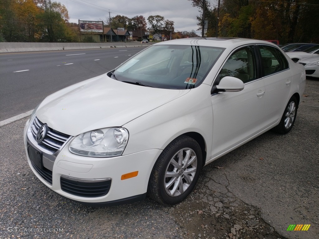 2010 Jetta SE Sedan - Candy White / Cornsilk Beige photo #3