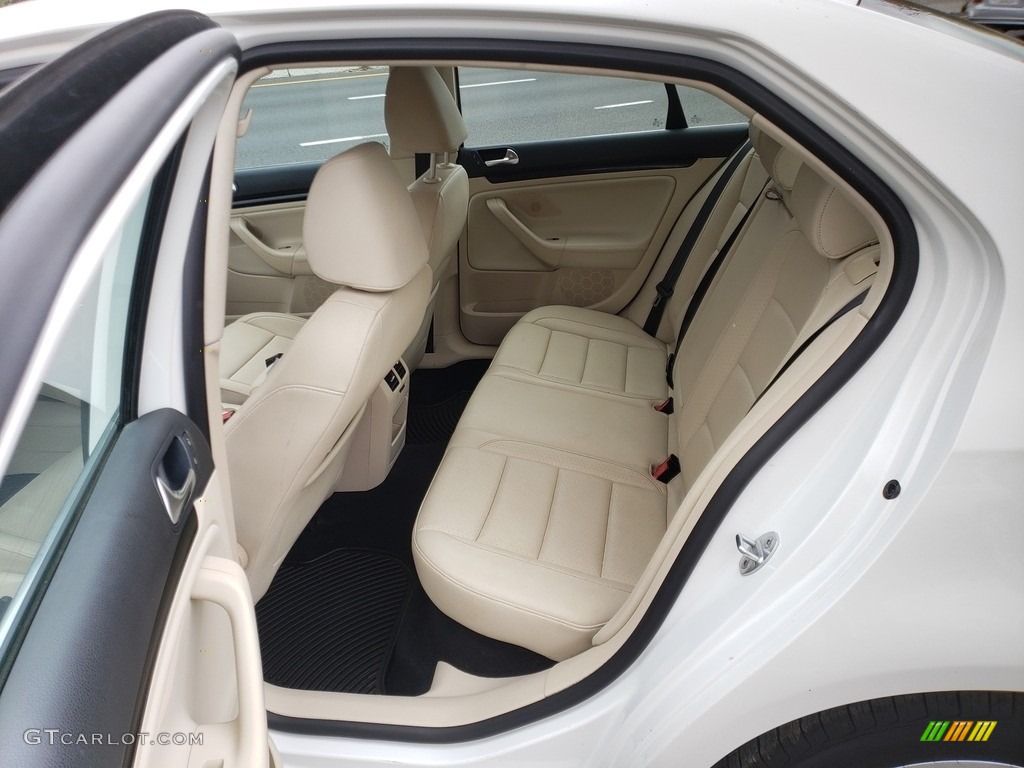 2010 Jetta SE Sedan - Candy White / Cornsilk Beige photo #10