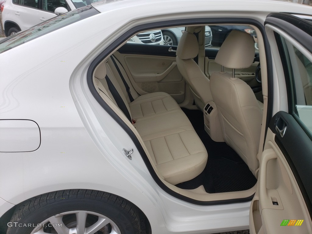 2010 Jetta SE Sedan - Candy White / Cornsilk Beige photo #12