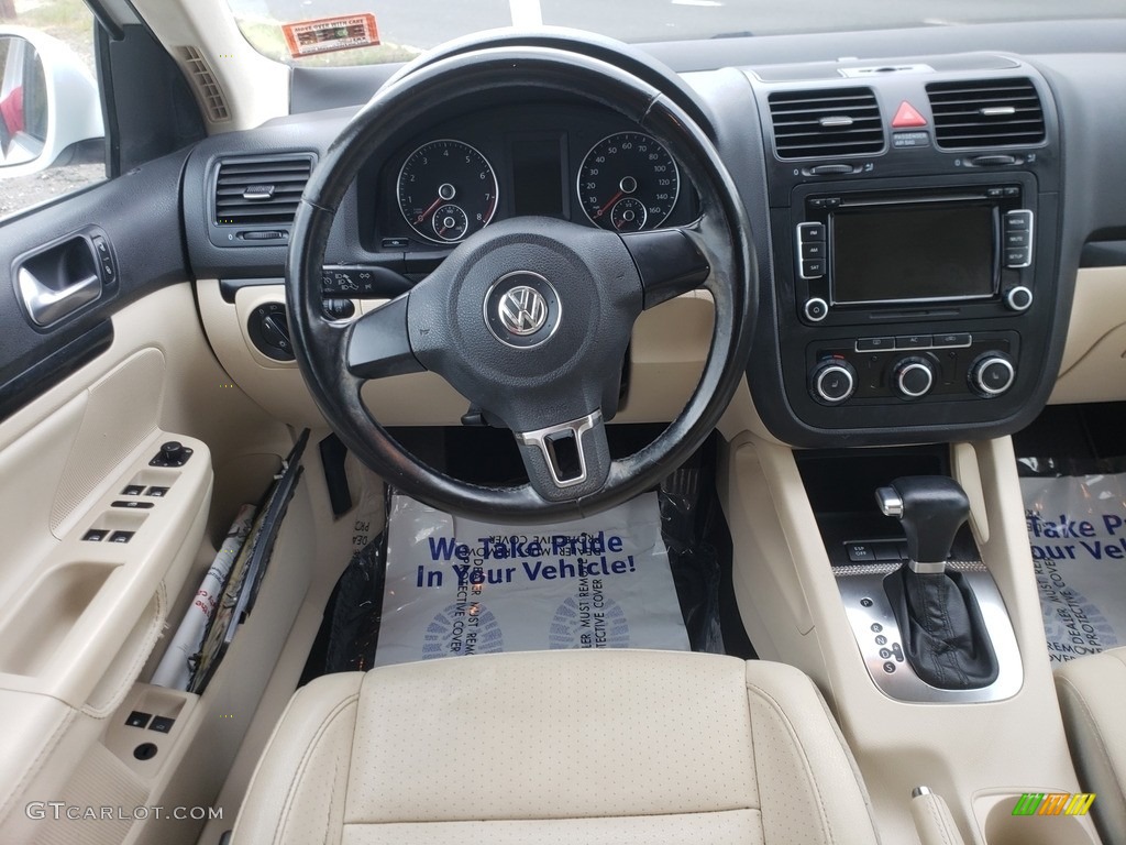 2010 Jetta SE Sedan - Candy White / Cornsilk Beige photo #14