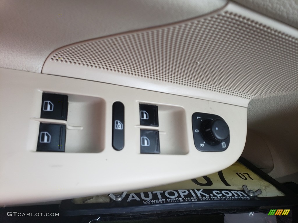 2010 Jetta SE Sedan - Candy White / Cornsilk Beige photo #19