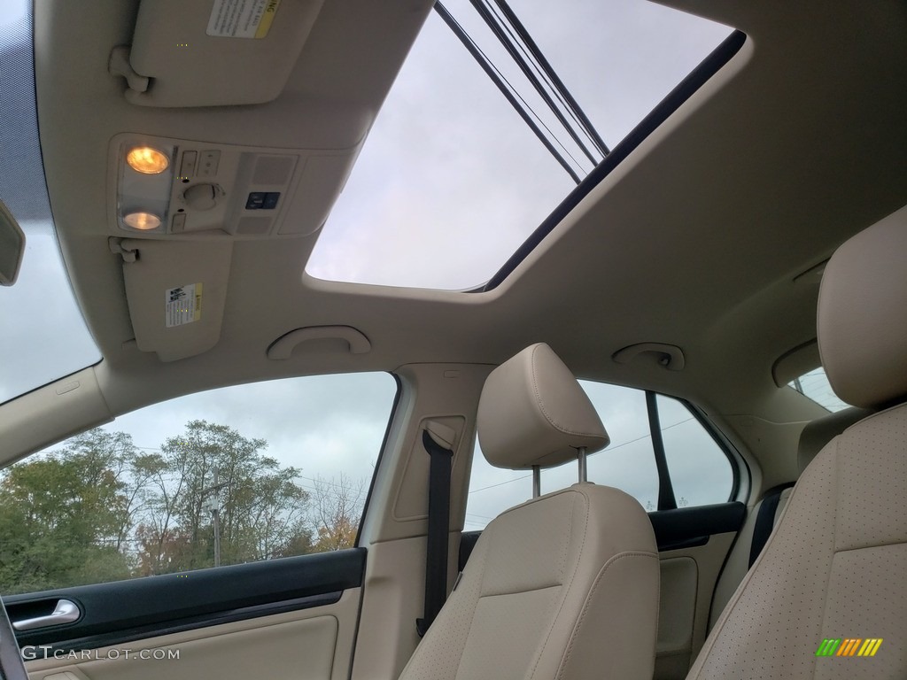 2010 Jetta SE Sedan - Candy White / Cornsilk Beige photo #21