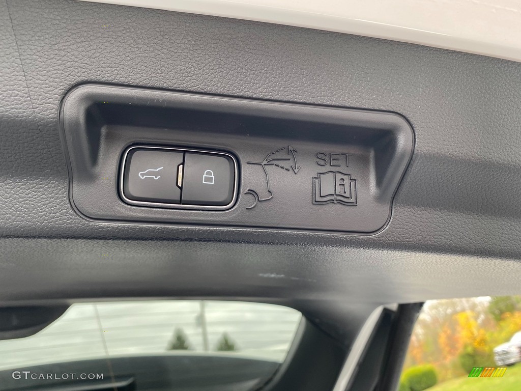 2020 Explorer ST 4WD - Star White Metallic Tri-Coat / Ebony photo #13