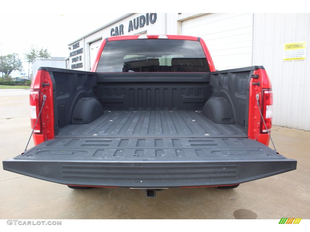 2018 F150 XLT SuperCrew 4x4 - Race Red / Earth Gray photo #24