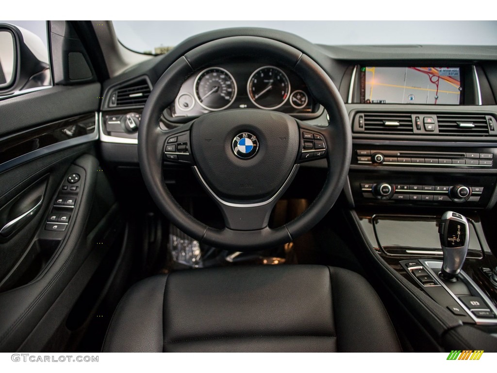 2015 5 Series 528i Sedan - Alpine White / Black photo #4