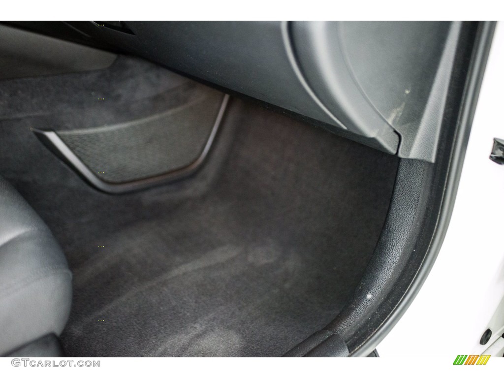 2015 5 Series 528i Sedan - Alpine White / Black photo #20