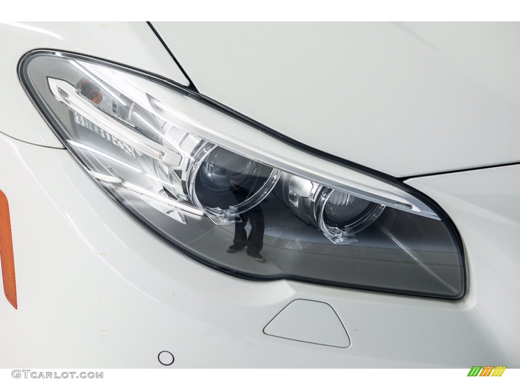 2015 5 Series 528i Sedan - Alpine White / Black photo #25