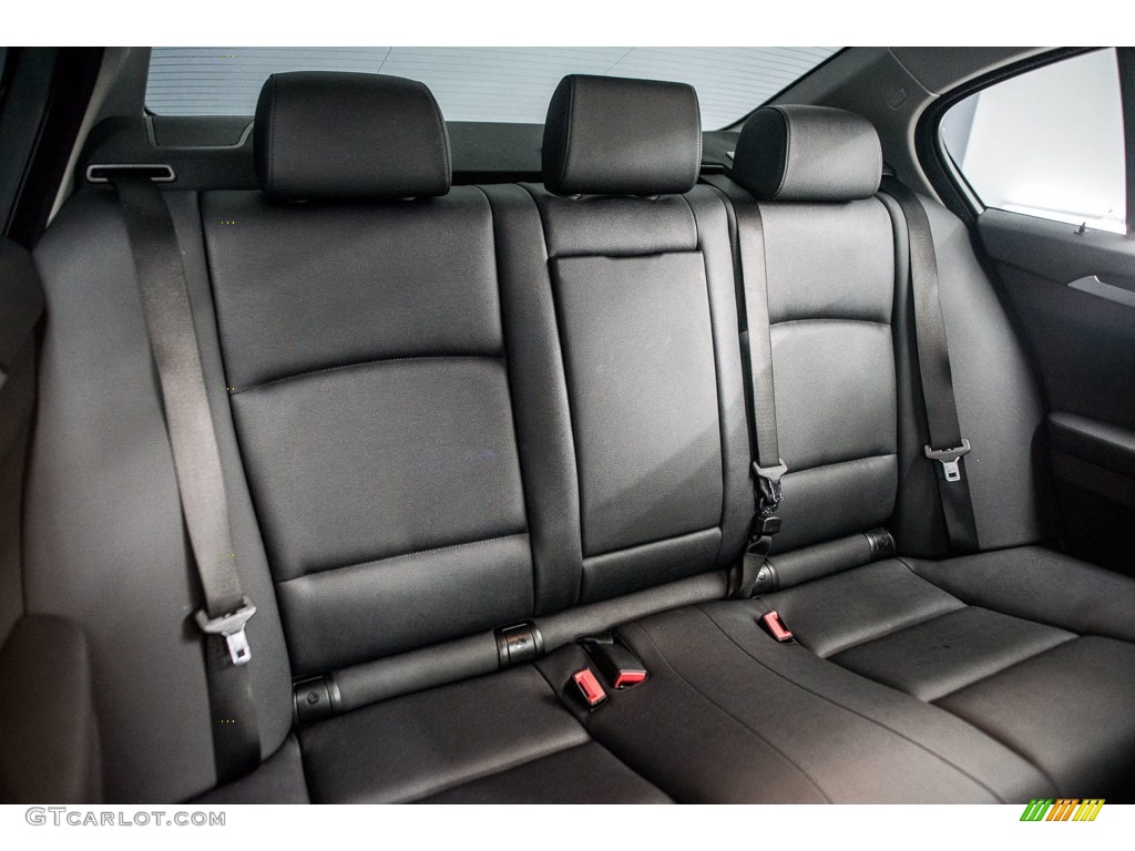 2015 5 Series 528i Sedan - Alpine White / Black photo #27
