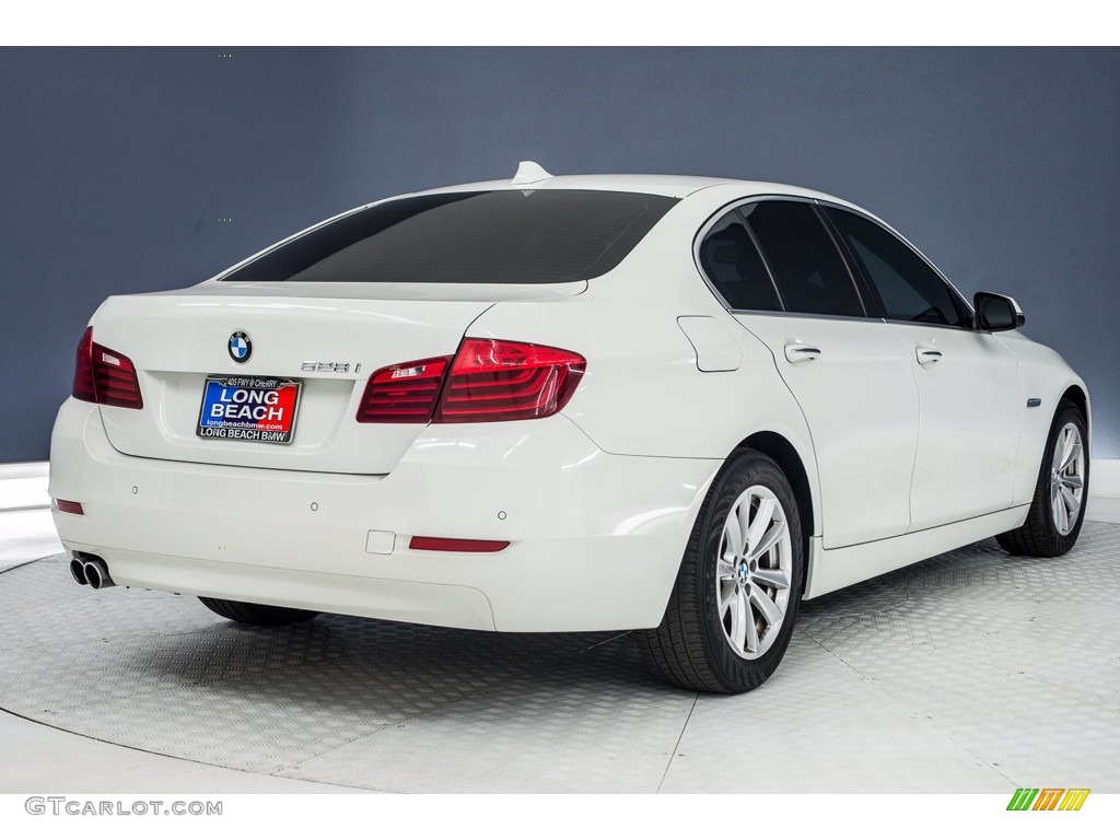 2015 5 Series 528i Sedan - Alpine White / Black photo #30