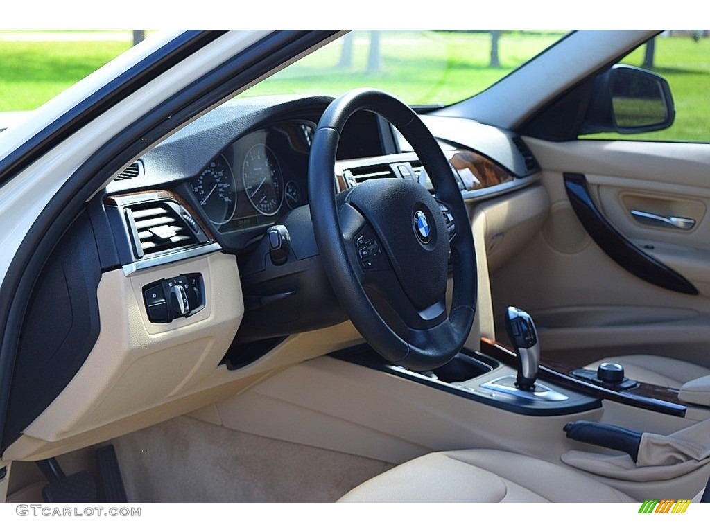 2015 BMW 3 Series 320i Sedan Venetian Beige Steering Wheel Photo #139992125