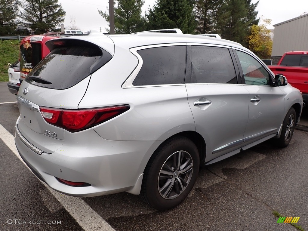 2017 QX60 AWD - Liquid Platinum / Graphite photo #3