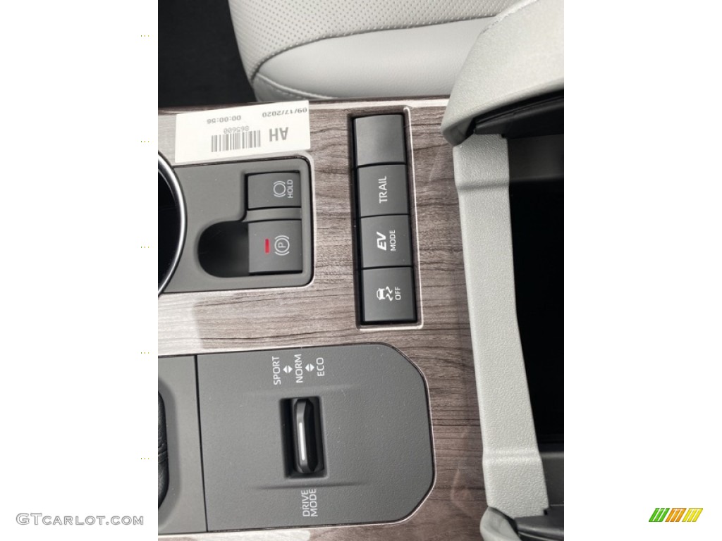 2021 Toyota Highlander Hybrid Limited AWD Controls Photo #139996619