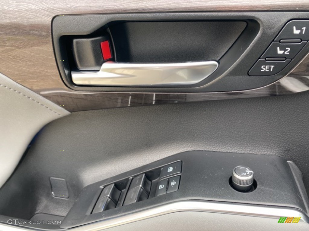 2021 Toyota Highlander Hybrid Limited AWD Controls Photo #139996835