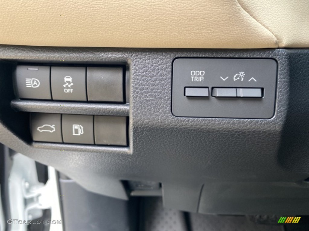 2021 Toyota Avalon Hybrid XSE Controls Photo #139998611