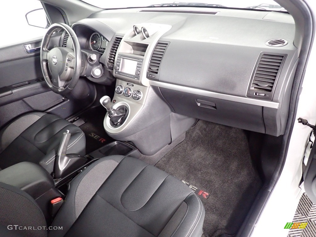 2011 Nissan Sentra SE-R Charcoal Dashboard Photo #139999262