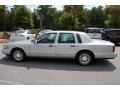 1997 Silver Frost Pearl Metallic Lincoln Town Car Signature  photo #2