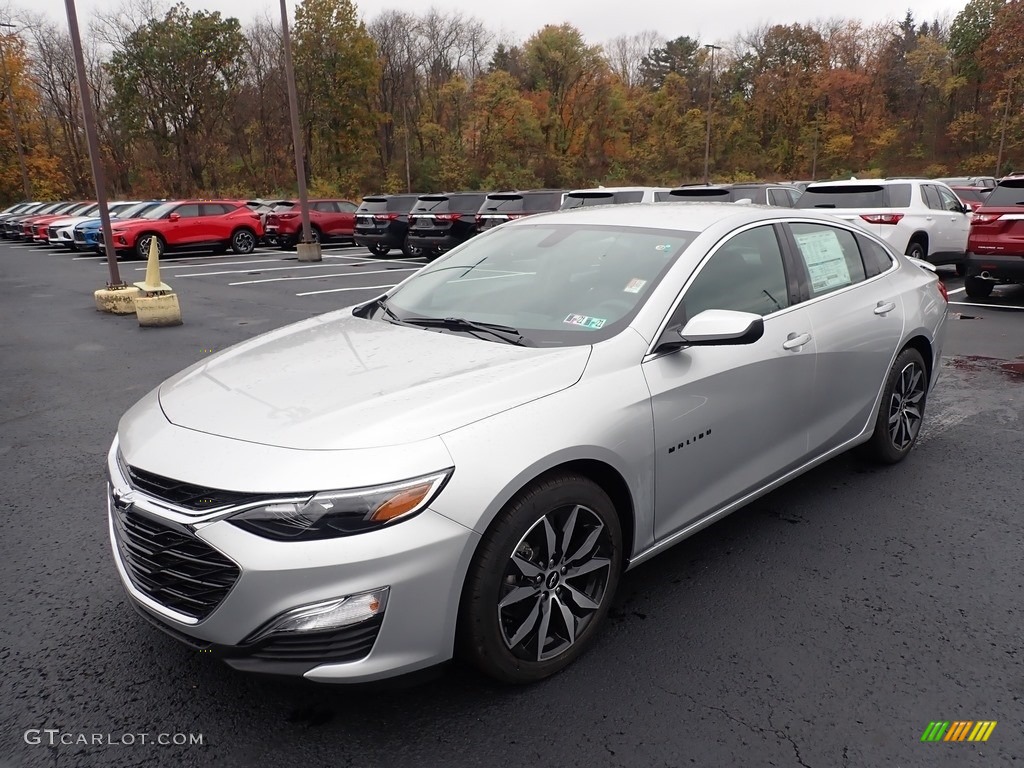 Silver Ice Metallic Chevrolet Malibu