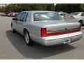 1997 Silver Frost Pearl Metallic Lincoln Town Car Signature  photo #16